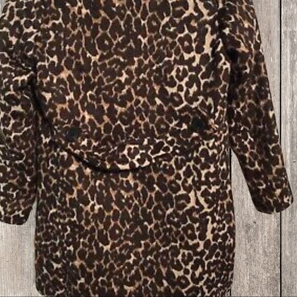 Beautiful Leopard Coat  - Picture 7 of 7